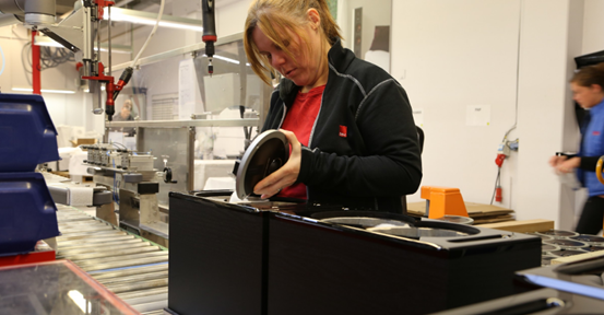 粘音響用什么膠水？就用多正音響專用膠水！